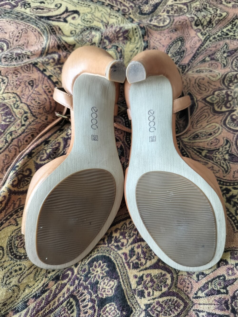 ECCO Women's 39/8-8.5 Shape 65 Tan Leather T-Strap Heeled Sandals - Picture 6 of 11